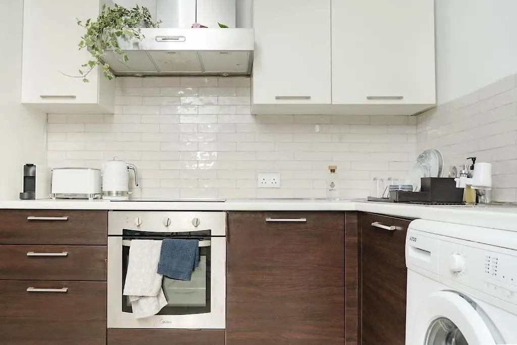 Apartment Cozy 1Bdr Penthouse In Gzira! Near Beach Front And Wifi
