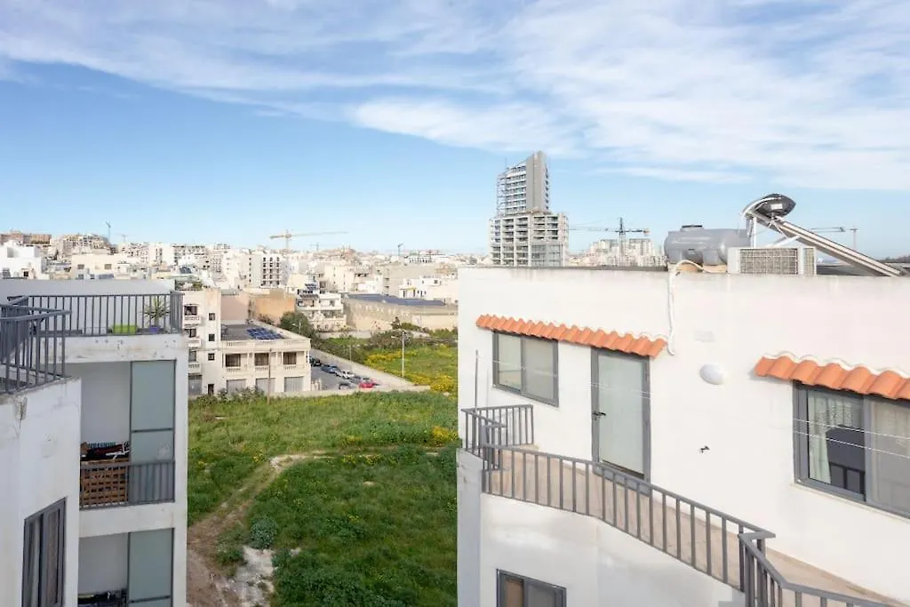 Cozy 1Bdr Penthouse In Gzira! Near Beach Front And Wifi Apartment Gzira